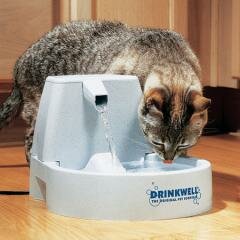 Drinkwell Original Pet Питьевой фонтан для кошек и собак (1,5 л) Petsafe